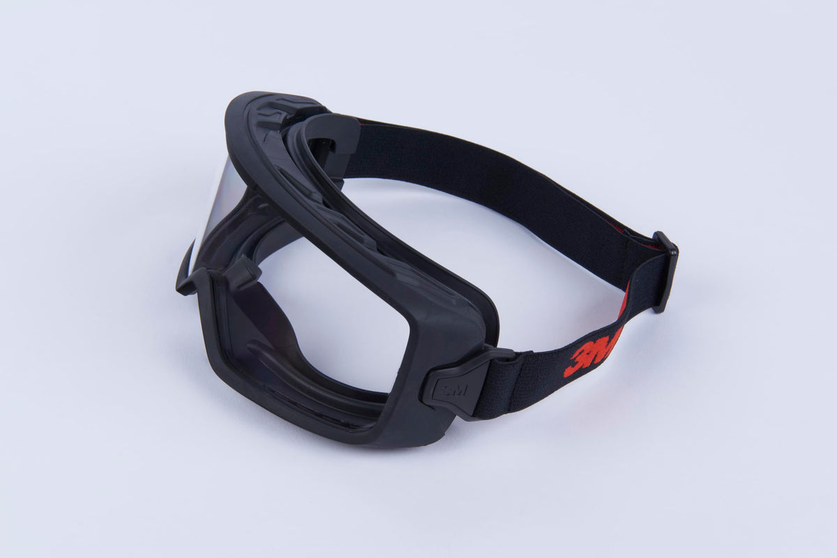 Close up of Scotchgard anti-fog coating on 3M GoggleGear GG3301-SGAF
