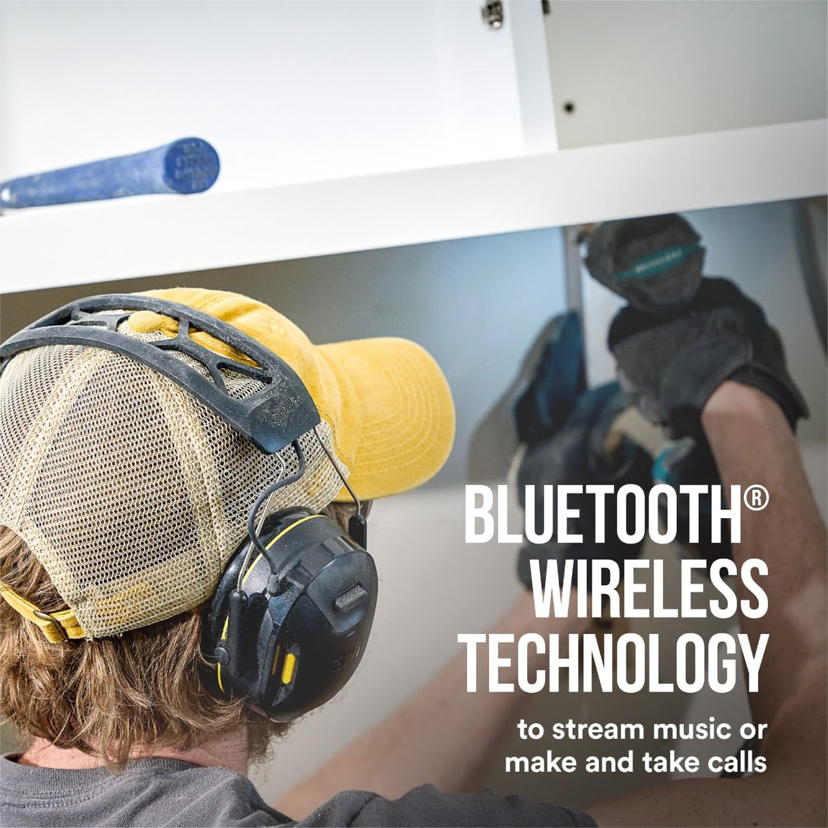 3M WorkTunes Connect integrated microphone enables calls without removing the headset