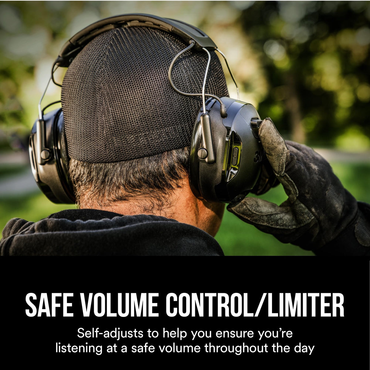 Intelligent Background-Noise Reduction improves call clarity on the WorkTunes Connect