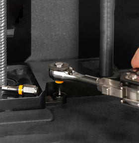 711L 1/4-inch hex end compatibility supports fast bit swaps in multitool setups.