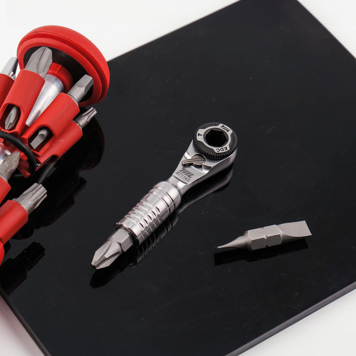 711L Mini Ratchet Wrench TG double-ended bit compatibility for flexible tasks