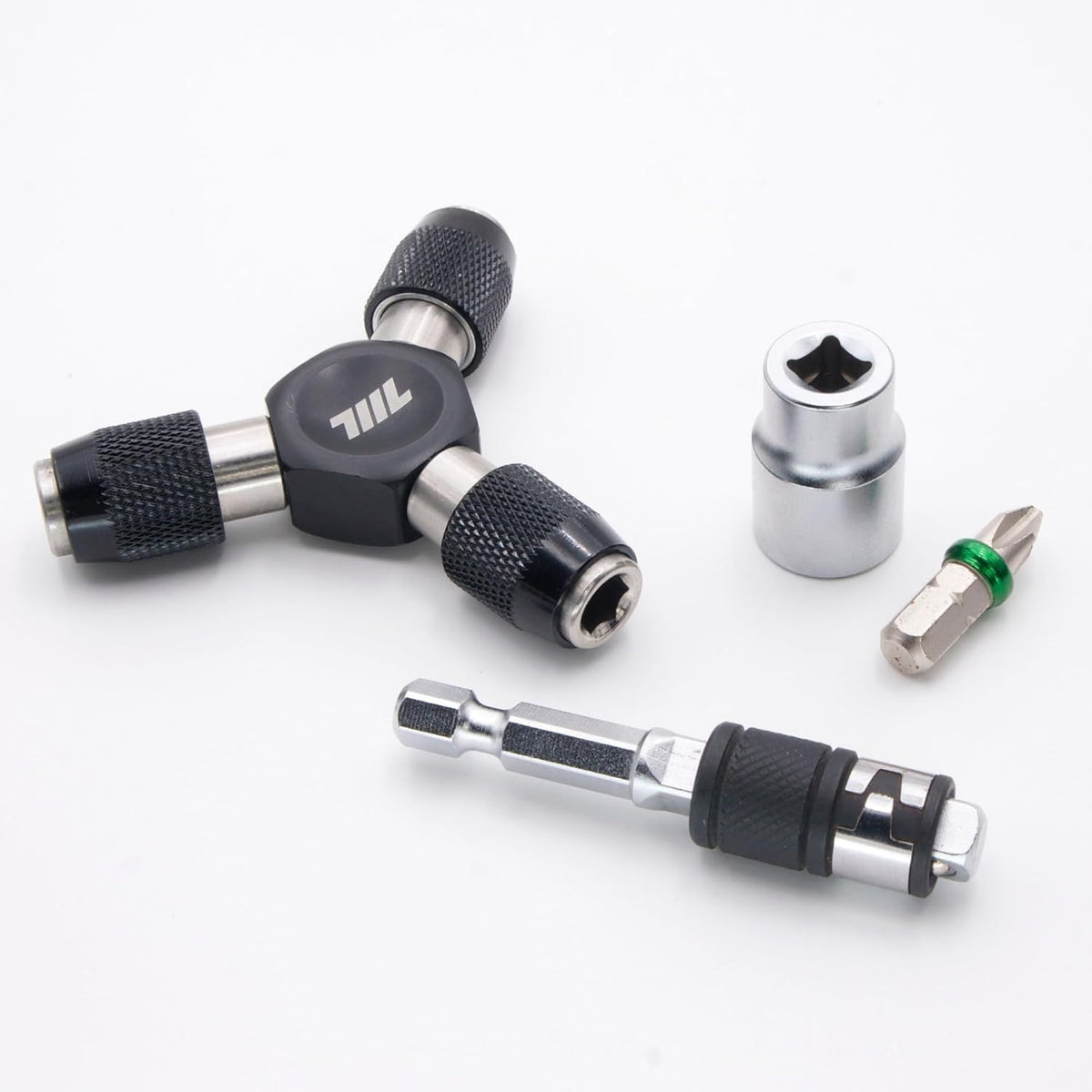 711L multitool-adapter compatibility ensures secure connections.