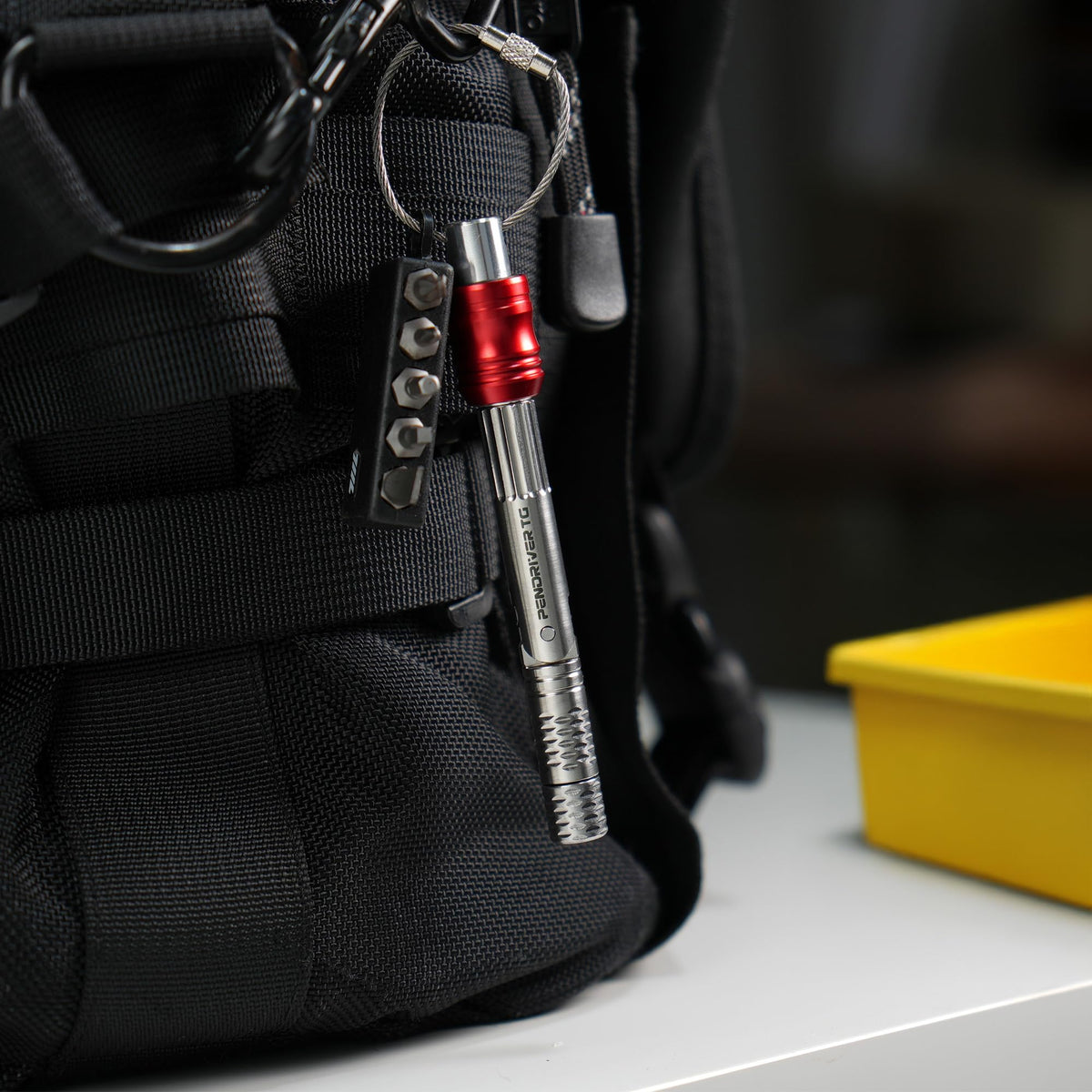 711L Pen Driver TG ergonomic grip enables quick finger twists for light tasks