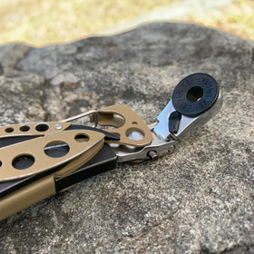 711L rugged build supports light to moderate field tasks.