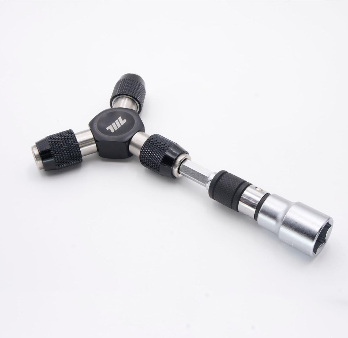 711L secure-connection keeps tools stable under torque.