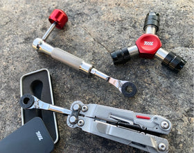 711L compatibility with SOG PowerLitre and other multitools expands tool options.