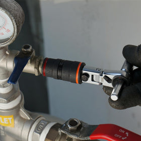 711L T-handle provides increased torque for difficult fasteners.