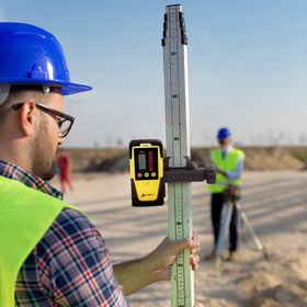 AdirPro LD-8 long battery life enables extended outdoor work.