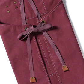 AFUN Chef Apron provides chest-to-knee coverage to shield clothing from sparks and spills.