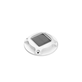 AGPTEK IP68 waterproof dock light withstands rain for outdoor use.
