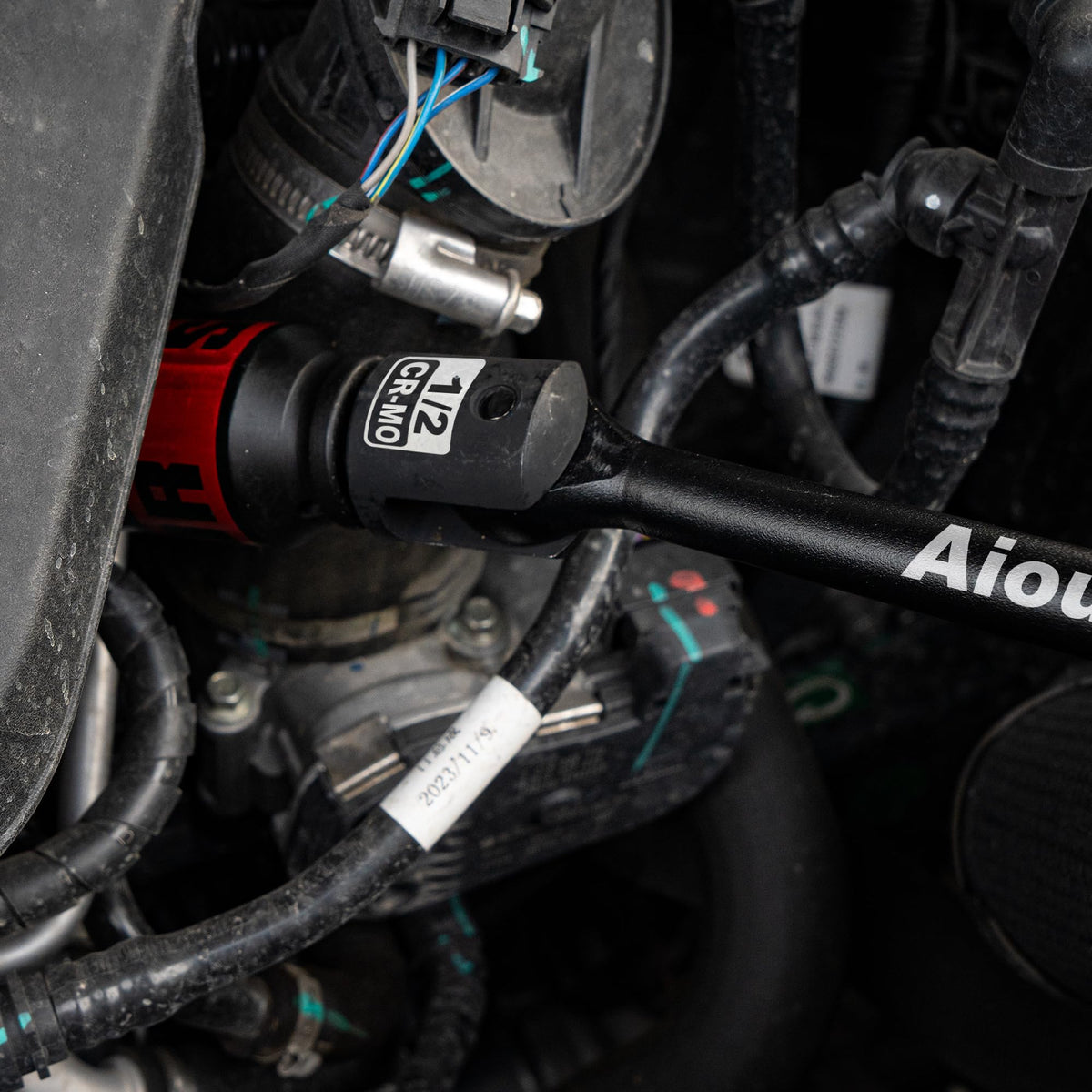 Aiourx round polished handle delivers a comfortable grip and reduced fatigue.