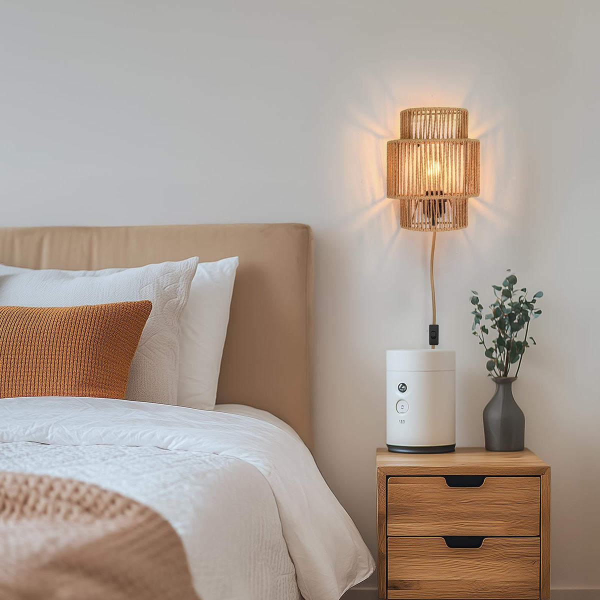 AKEETO giftable bohemian wall decor light for home events.