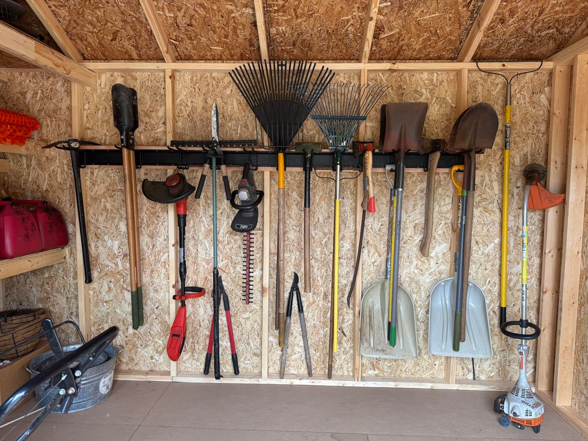 Aking Ace easy installation image highlights fast setup on any garage wall.
