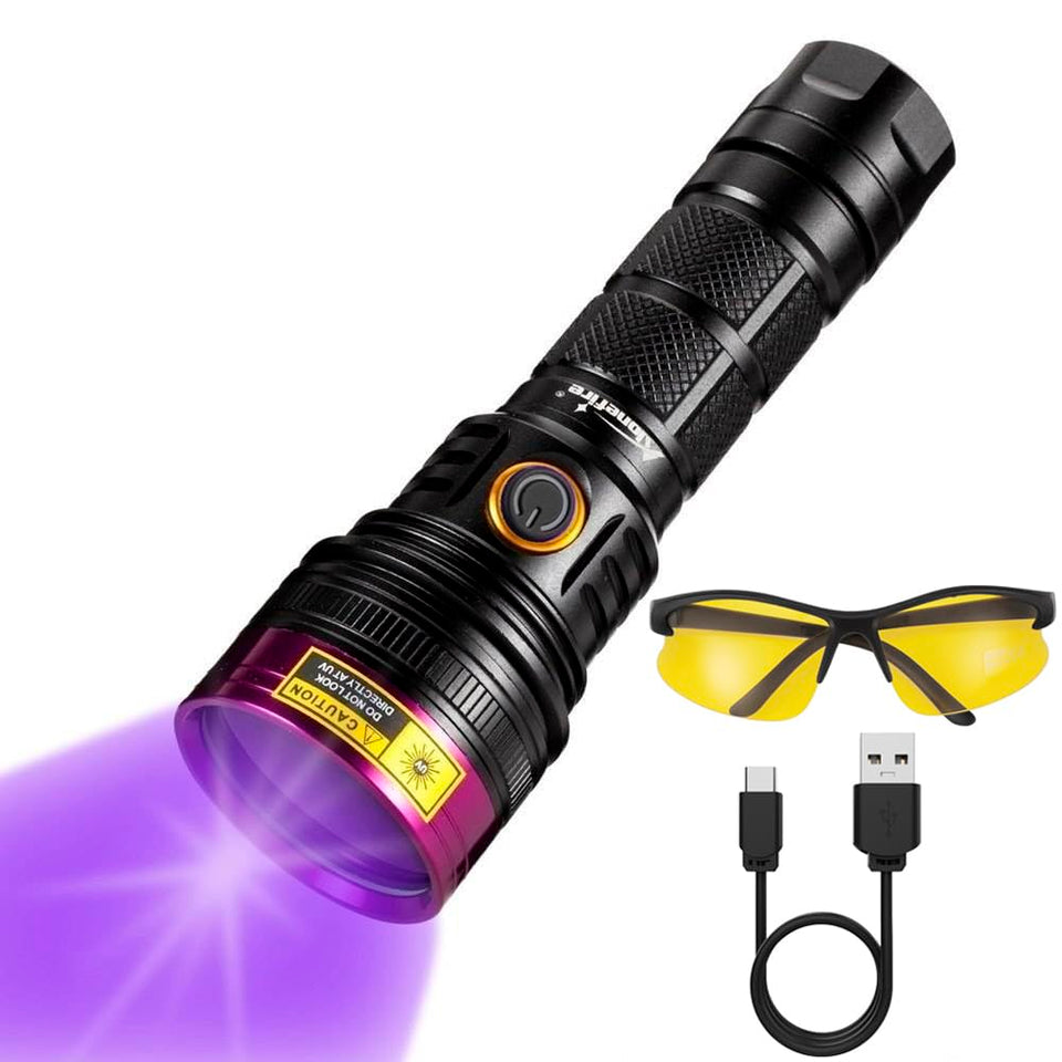 ALONEFIRE SV18 emits 365nm UV light for high-contrast detection.