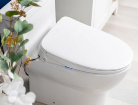 ALPHA BIDET iX Pure water-heater shows endless warm water with steady temperature.