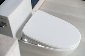 ALPHA BIDET UX Pearl endless warm water from tankless heater