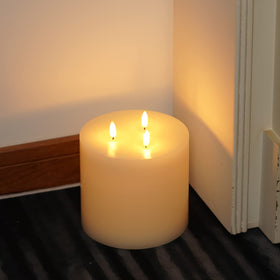 Amagic kid- and pet-friendly design stays safe without smoke or dripping wax.