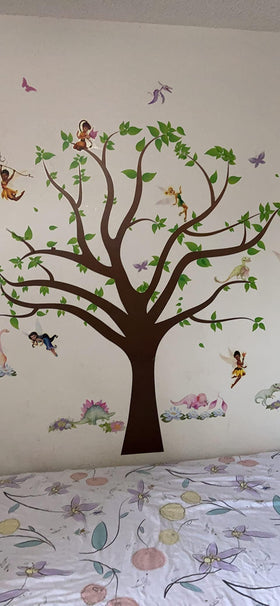 AM AMAONM eight-sheet set helps you craft a large tree across multiple surfaces.