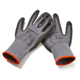 Amazon Basics gloves are touch-screen capable for use with devices.