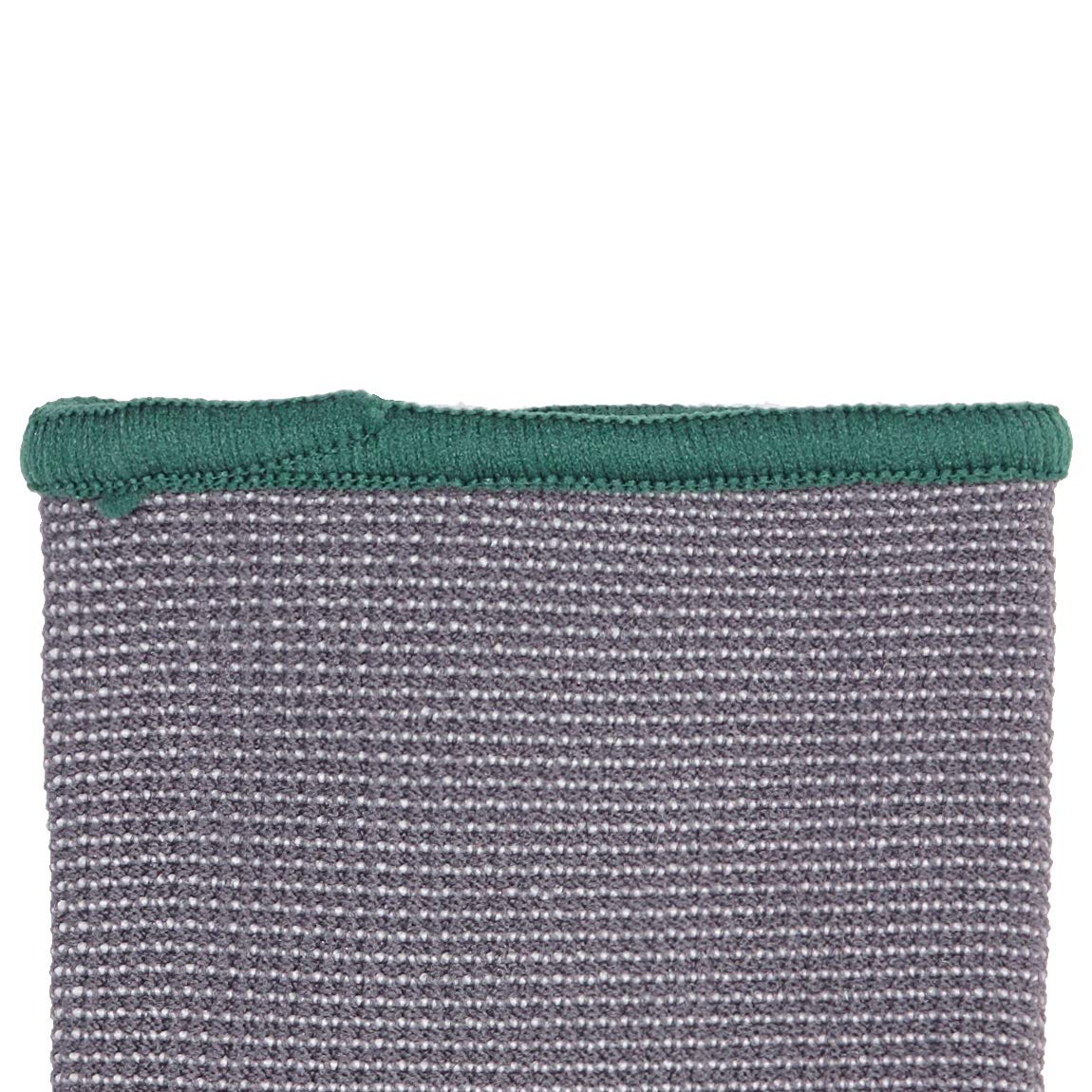 Amazon Basics gloves in size 8 for a comfortable fit.