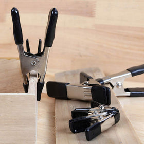Amazon Basics nickel-coated steel construction for long-lasting strength.