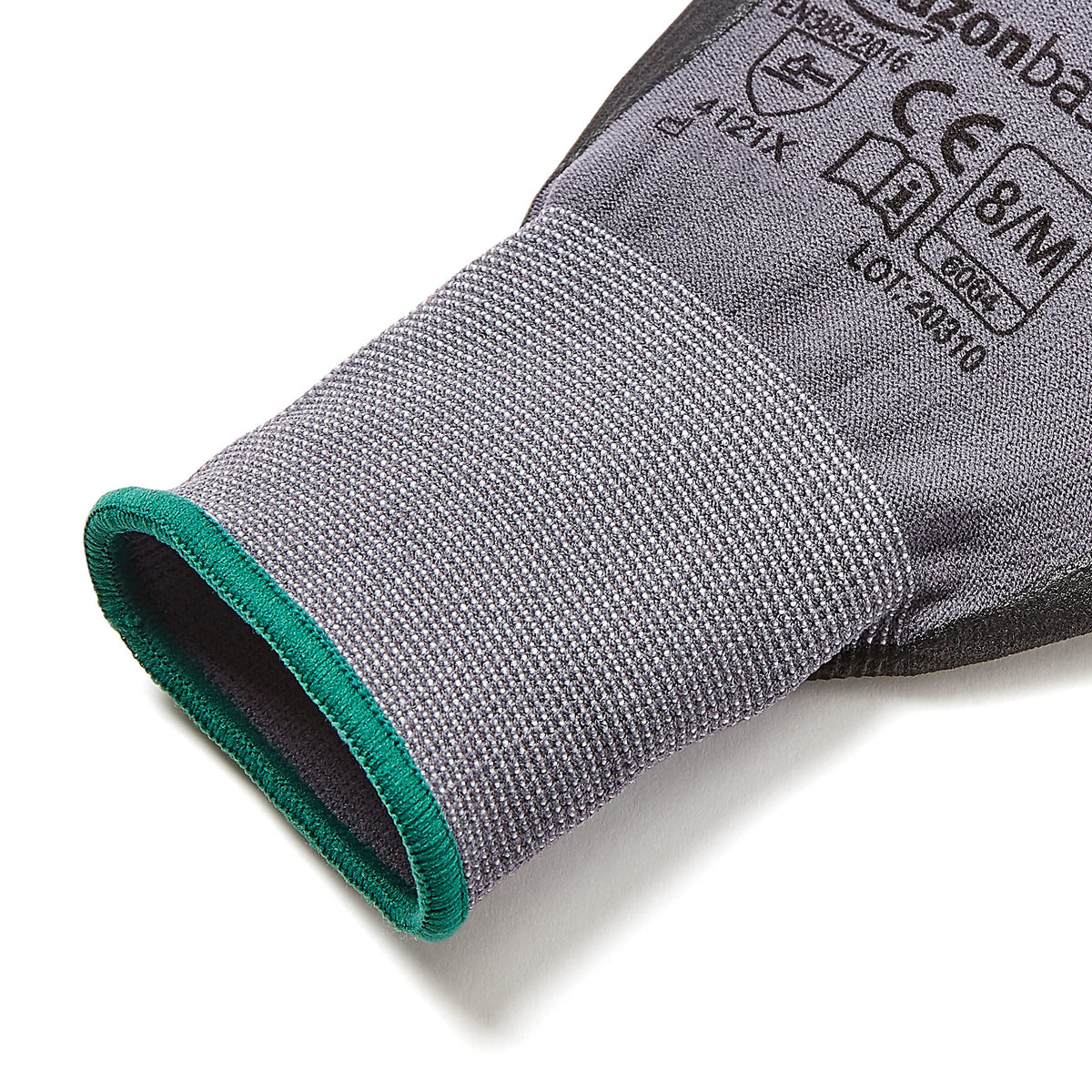 Amazon Basics machine-washable gloves stay fresh through repeated use