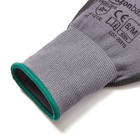 Amazon Basics machine-washable gloves stay fresh through repeated use