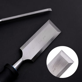 Amazon Basics blow-molded storage case keeps chisels organized and secure when not in use