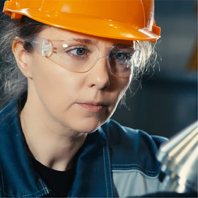 amoolo Wraparound temples reduce pressure for comfortable use.