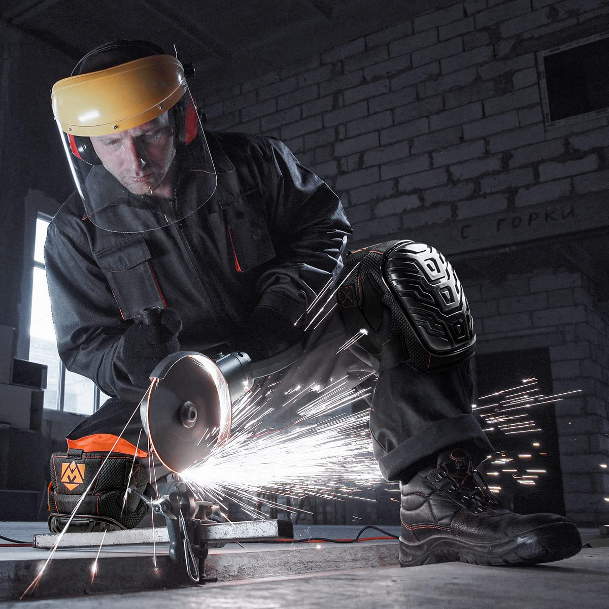 AMPAS knee pads highlight durable stitching for long-lasting wear