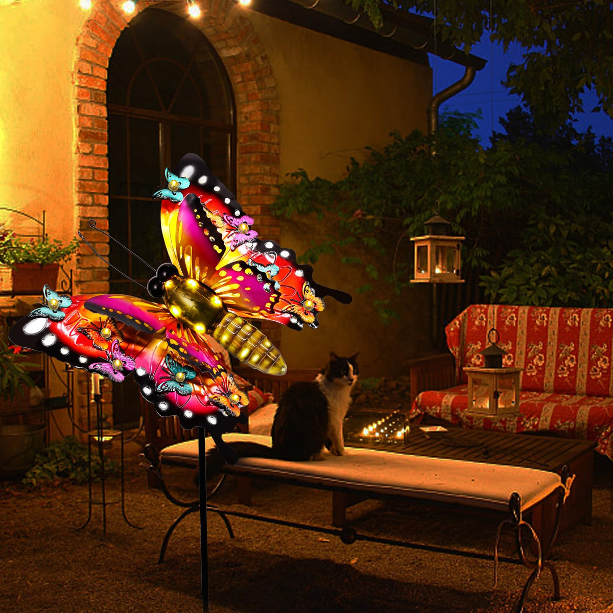 ANGMLN waterproof butterfly garden sculpture withstands rain and sun.