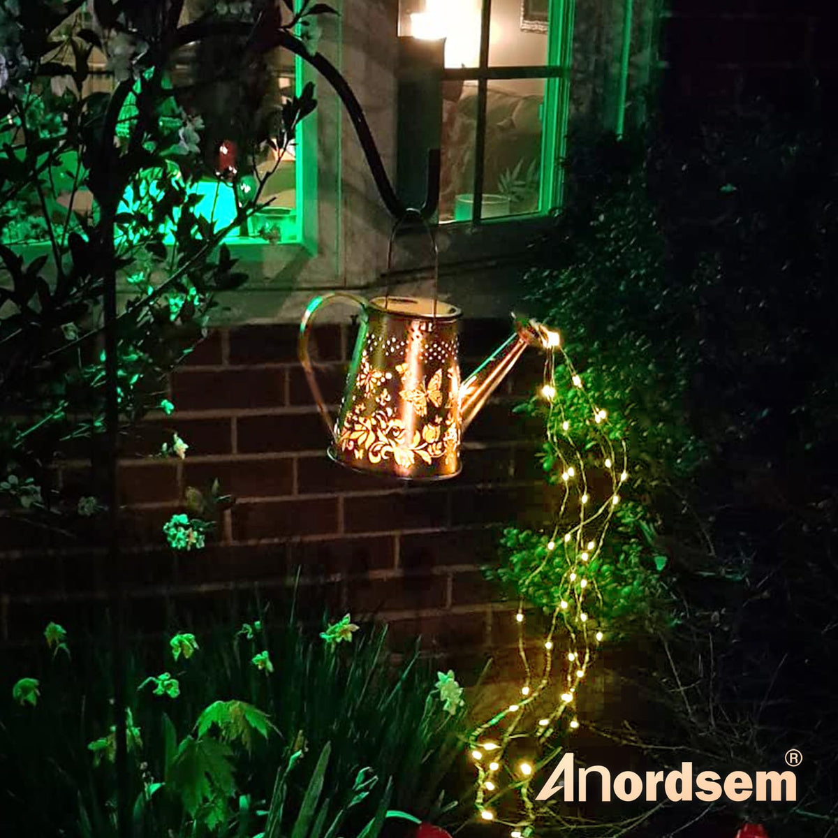 Anordsem easy-mount solar lantern for versatile outdoor decor