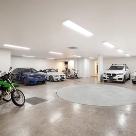 ANTLUX 4400 lumens at 4000K delivers clear, natural task lighting.