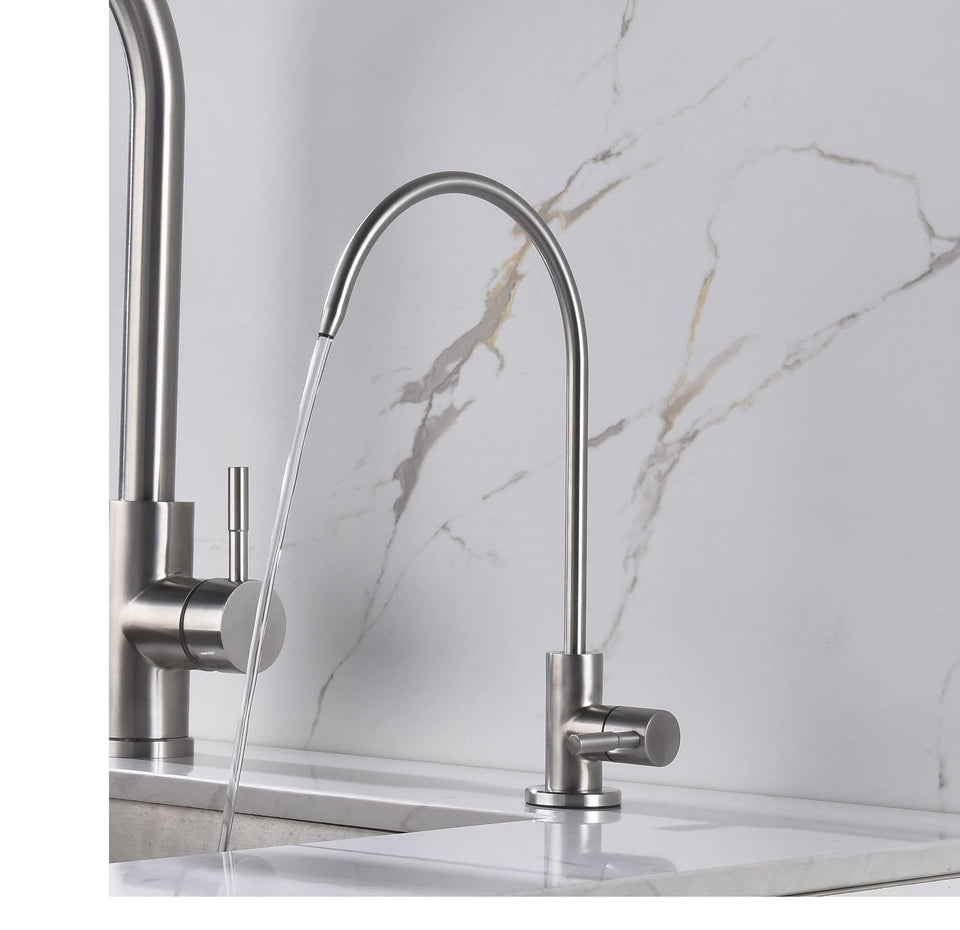 Apaix drinking water faucet in brushed stainless steel, durable and easy to clean.