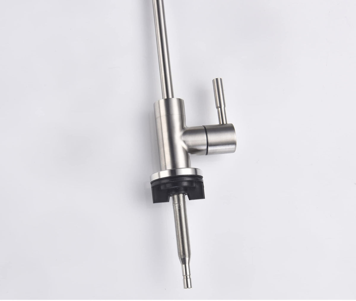 Apaix longer 1-1/2 inch stem fits through thicker countertops securely.