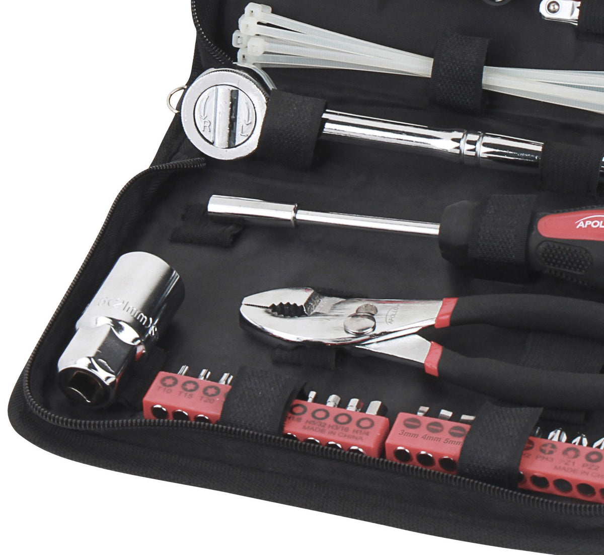 Apollo Tools emergency road kit organized for roadside tasks