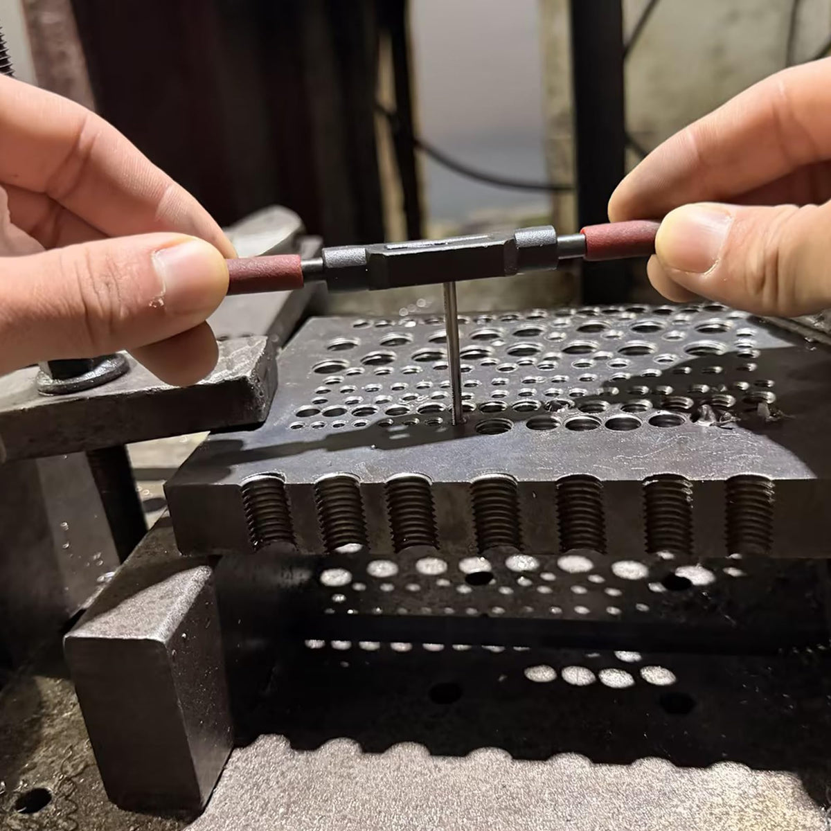 APYECKIT tools streamline machining, repair, and cleaning of internal threads.