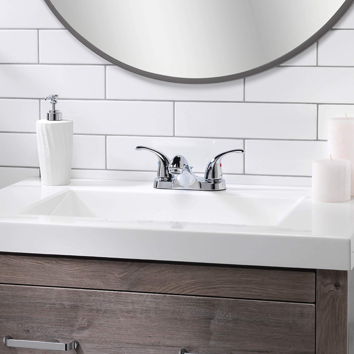 Aqua Vista 4-inch centerset design highlights precise temperature control.