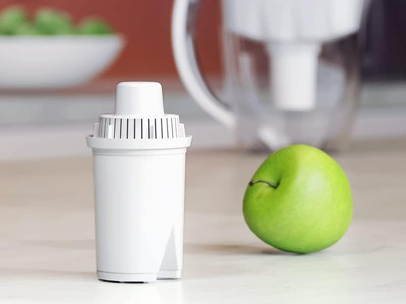 AQUAPHOR B15 filter delivers fast-flow filtration for clean drinking water.