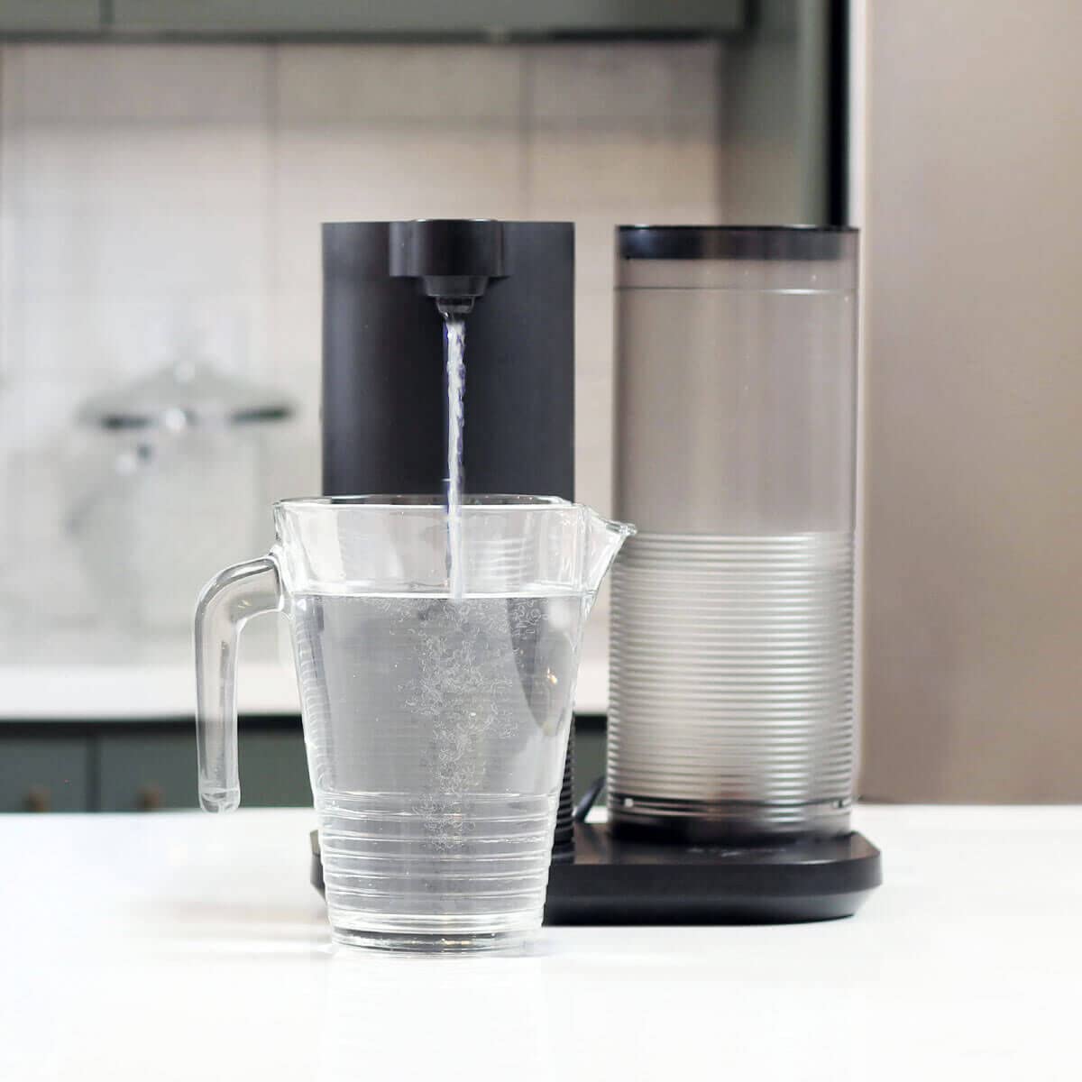 Aquasana long-lasting filter up to 300 gallons per cartridge