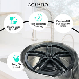 AquatiQ 360° pull-out sprayer in action for flexible rinsing.
