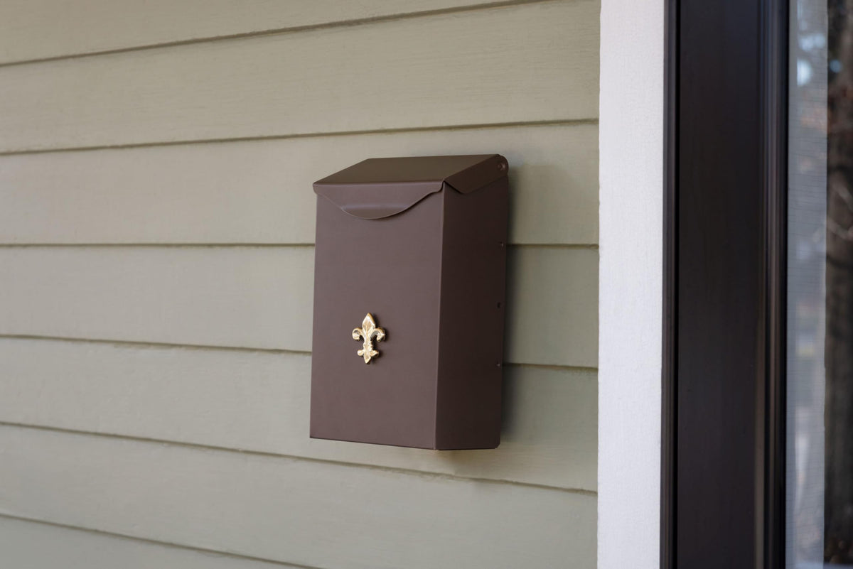 City Classic fleur de lis emblem adds timeless curb appeal