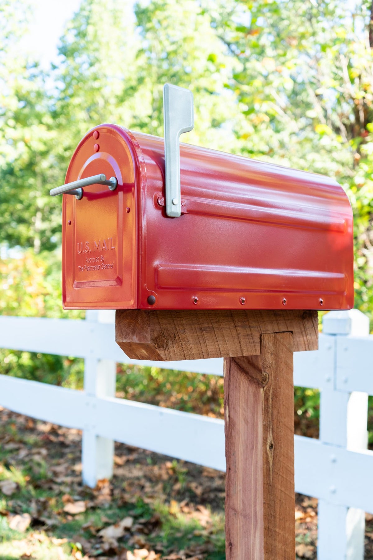 Architectural Mailboxes DPK000AM mounting hardware included for quick setup