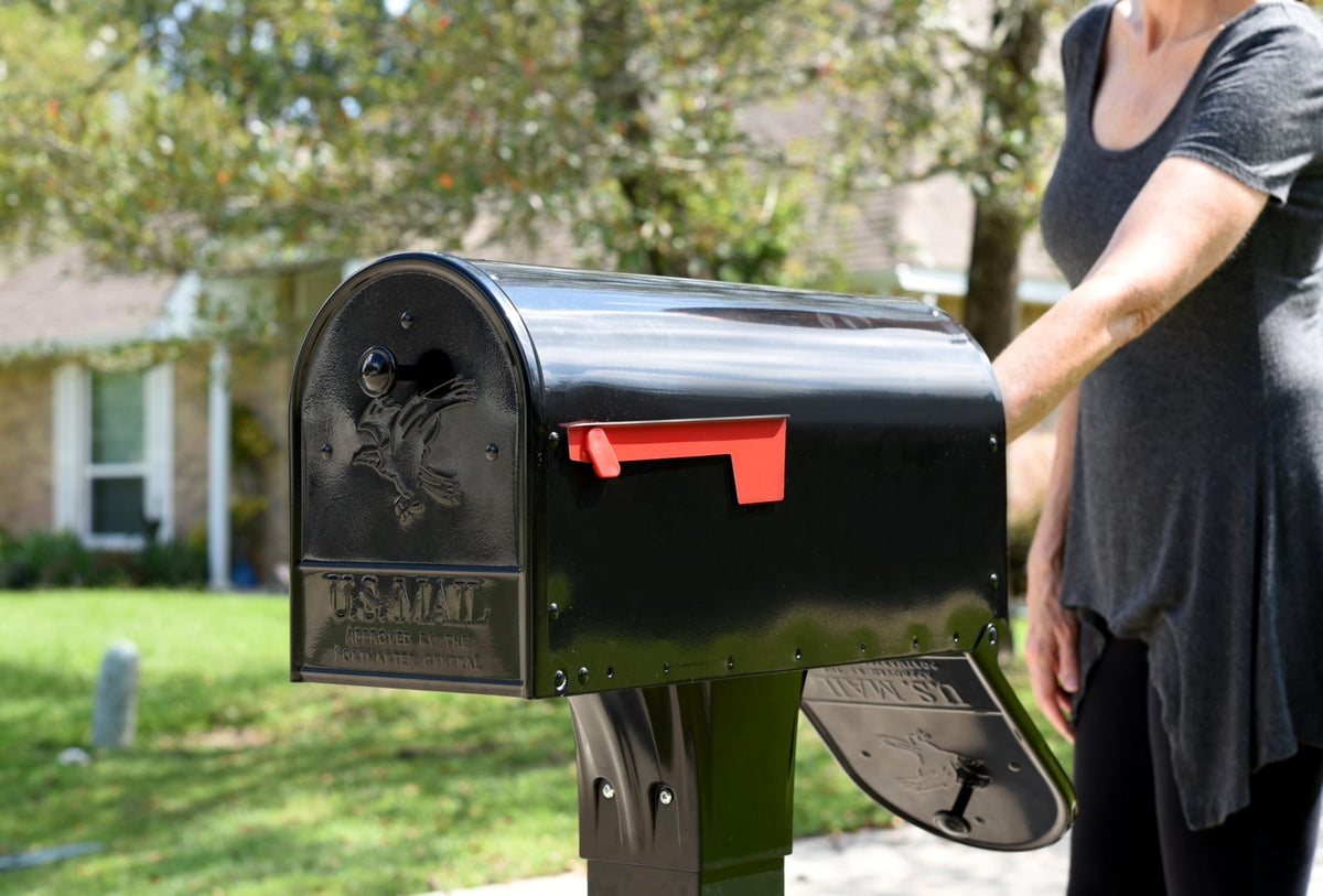 ARCHITECTURAL MAILBOXES Gibraltar OM160BEC Post-compatibility shown for easy curbside installation.