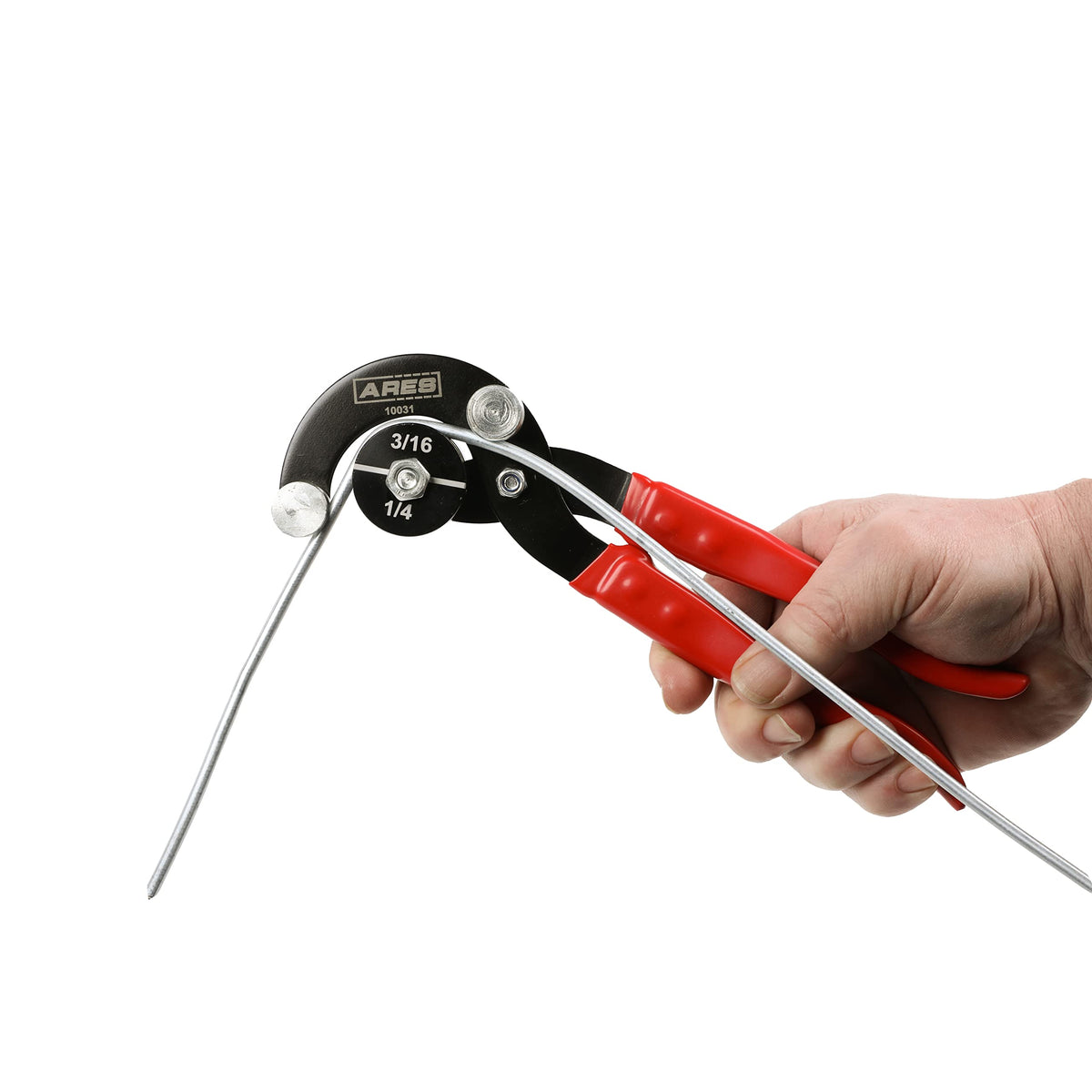 ARES 10031 ergonomic handles provide comfortable operation in tight spaces