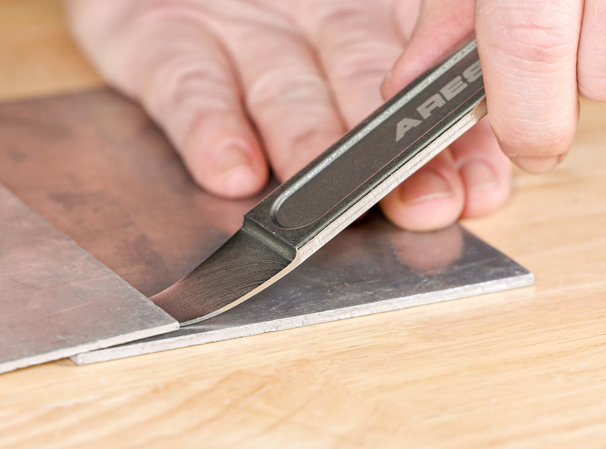 ARES pocket-friendly prybar length for easy transport and storage