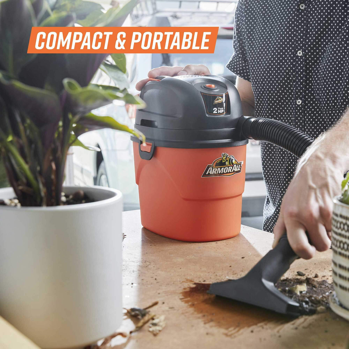 Armor All AA155 in-car cleanup capability for wet spills and dust removal.