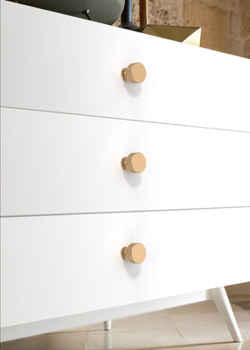 Asimerdeco protective packaging protects knobs during shipping.