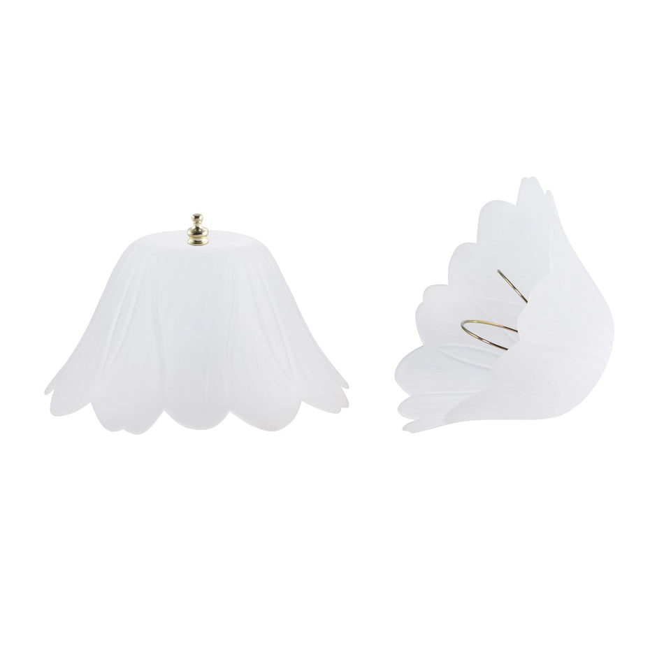 Aspen Creative clip-on tulip shade in white for quick lamp upgrade