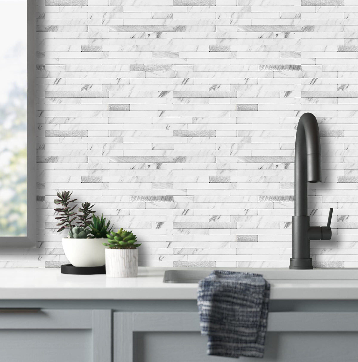 AULIGET 20-sheet pack provides a ready-to-use backsplash project.
